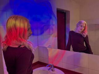 porn cam LucilleWiste