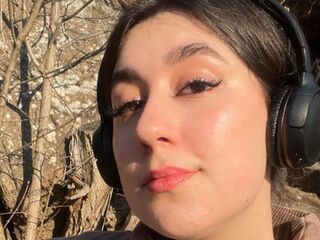 camwhore masturbating with dildo LudivinaLifton