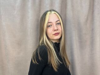 naughty camgirl masturbating with vibrator MableEwbank