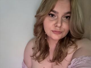 naughty webcamgirl MeganDarcy