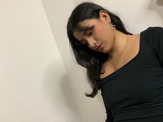 camslut fingering shaved pussy MerliaSmith