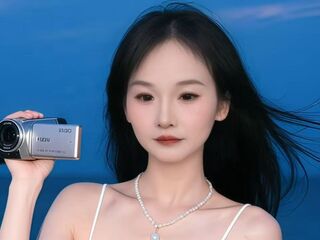 webcam girl NicoleMinnie