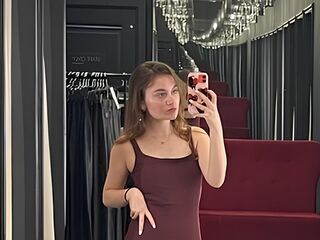sexshow OdelynBreed