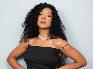 hot strip tease web cam PamelaDaSilva