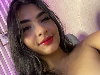 camslut fingering shaved pussy SabrinaDuke