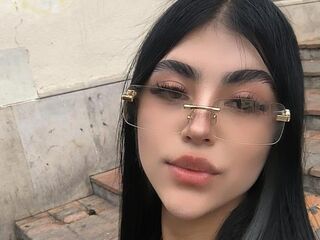 live sex video SaraHearth