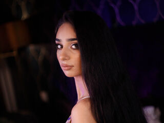 naked webcam girl SaraJanee