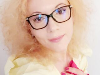 naughty camgirl masturbating with vibrator ScarlettJourney