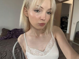 adult cam live SigneQuiroz