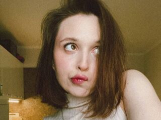 camslut fingering shaved pussy SofiaGaze