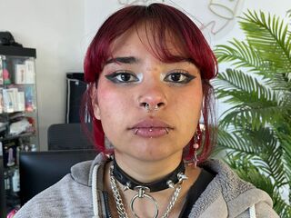 cam girl playing with dildo SophieJhoms