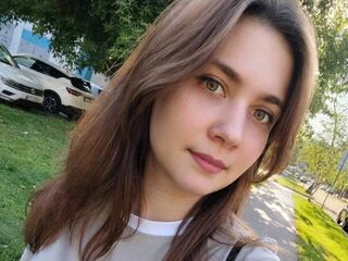 camslut showing pussy SweetyKi