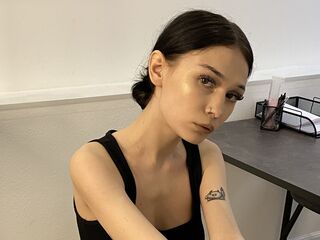 topless camgirl TaliaHicks