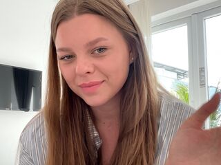 sexy camgirl live TeneshaQuinerly