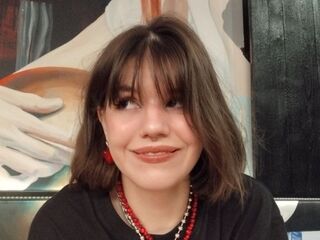 webcam girl chatroom WonderAlice