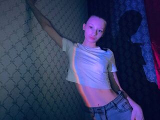 cam girl masturbating with vibrator YuriHuprich